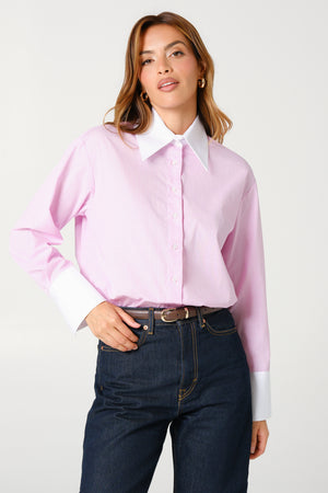 Ženska oversize košulja sa belom kragnom i manžetnama roze KARO