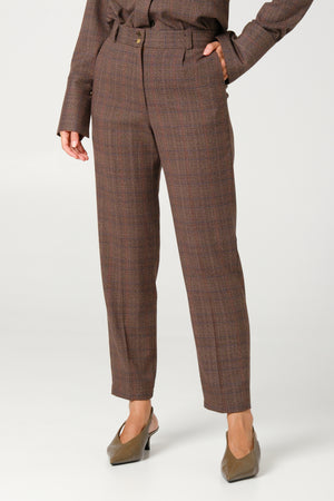 Ženske pantalone braon karo