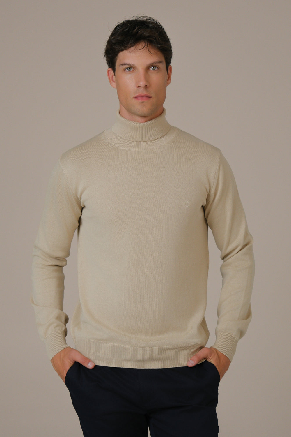 Muška rolka svetlo bež