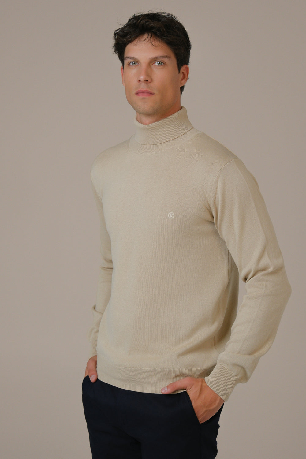 Muška rolka svetlo bež