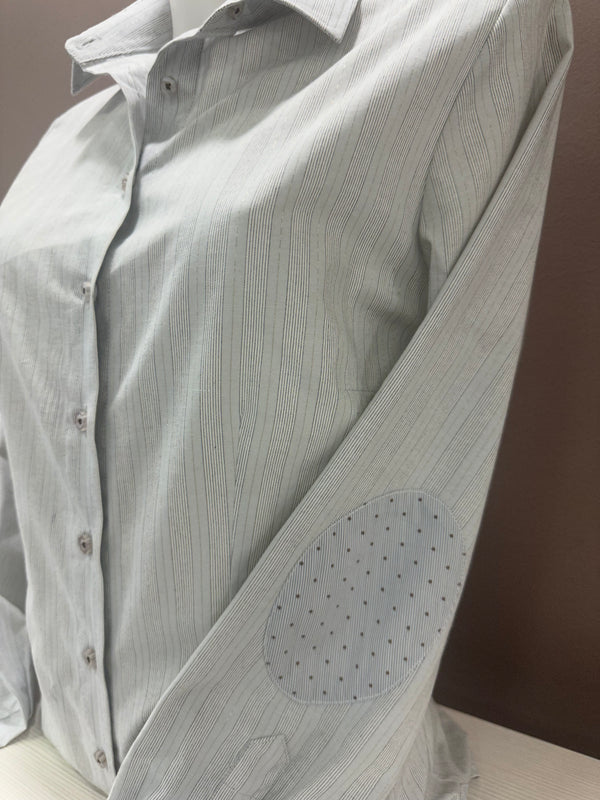 Ženska košulja sa zakrpom