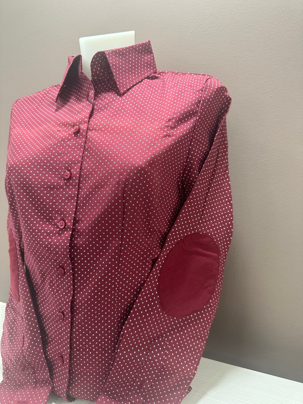 Ženska košulja sa zakrpom