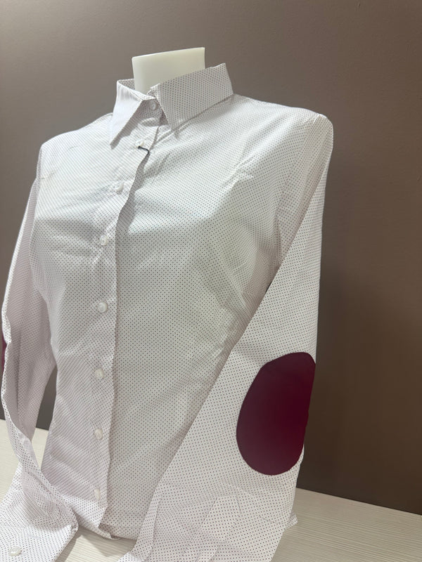 Ženska košulja sa zakrpom