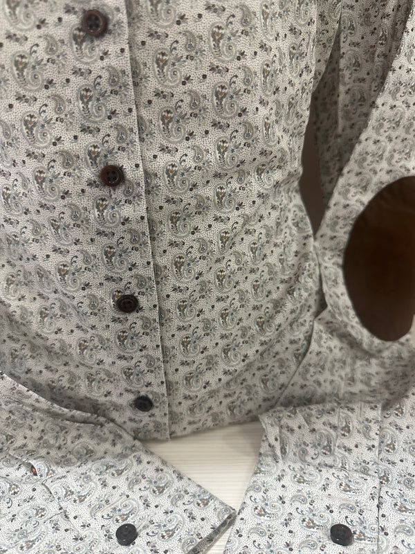 Ženska košulja sa zakrpom