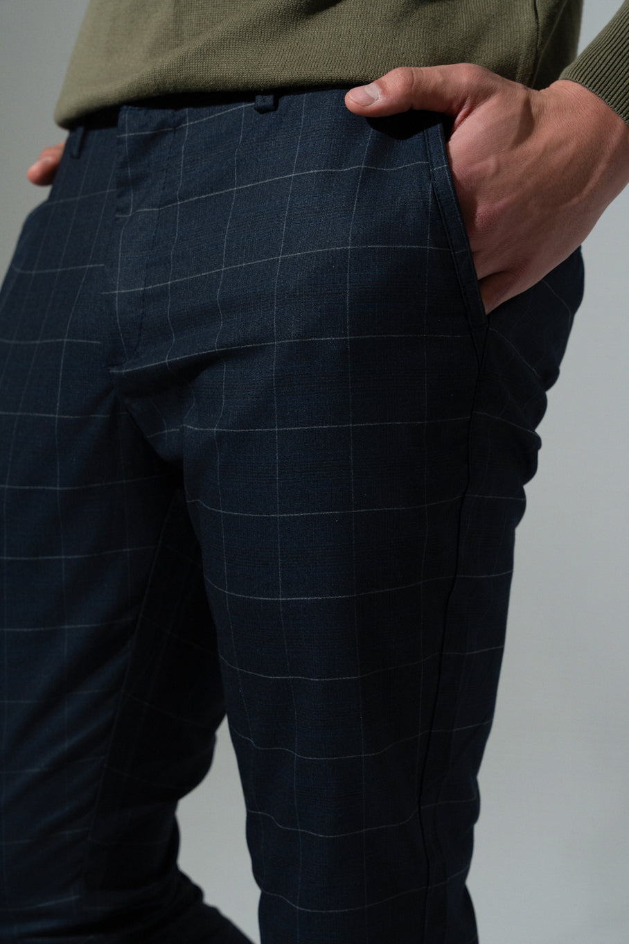 Muške pantalone karo kraći model