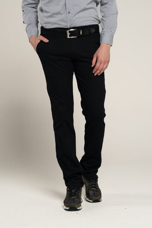 Crne muške pantalone classic